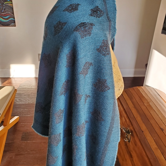 Versace Scarf - Picture 3 of 12